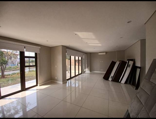 4 BEDROOM TOWNHOUSE FOR SALE IN IZINGA